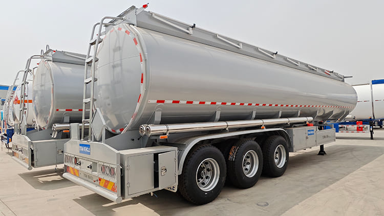 TITAN 3 Axle 42000L Petroleum Tanker Trailers for Sale in Guinea